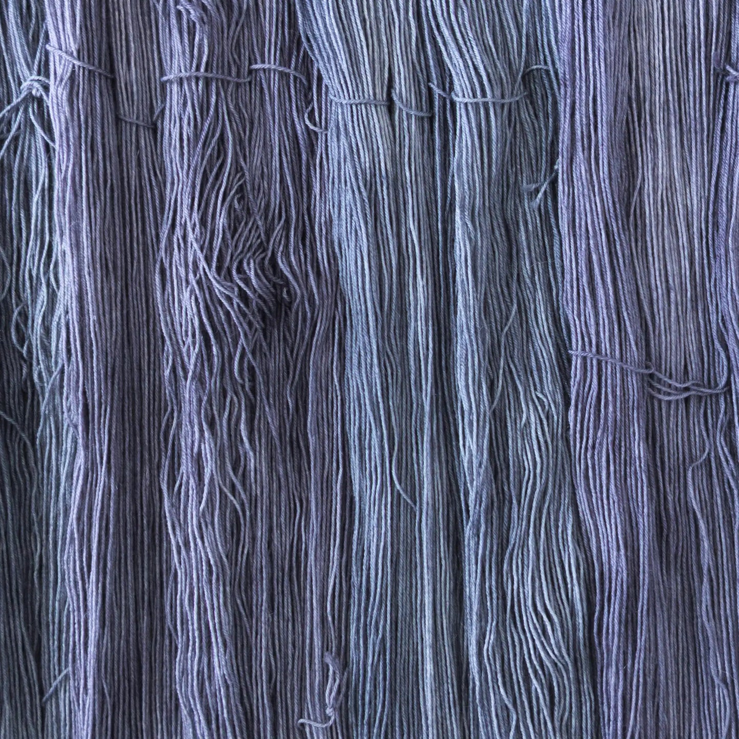 Mittelgrau - Blue Socks (BFL/Nylon)