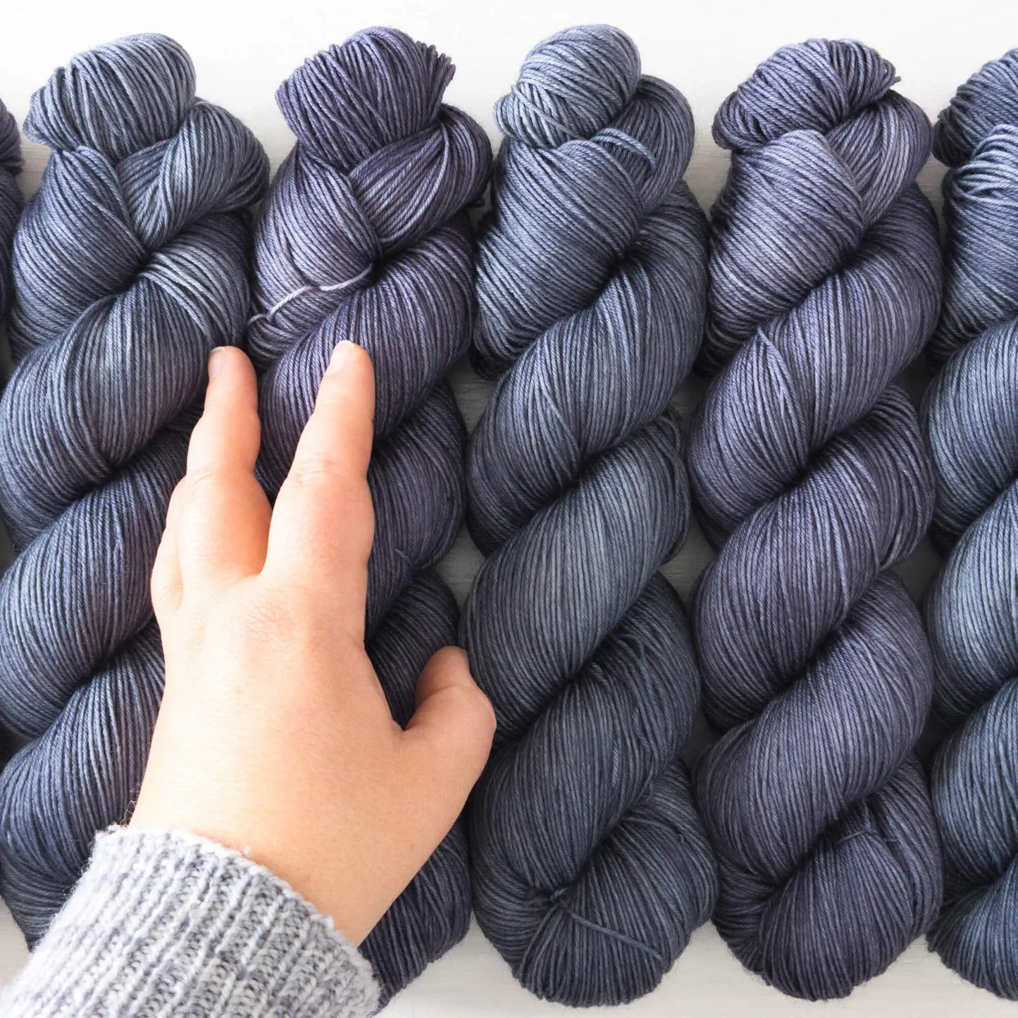 Mittelgrau - Blue Socks (BFL/Nylon)