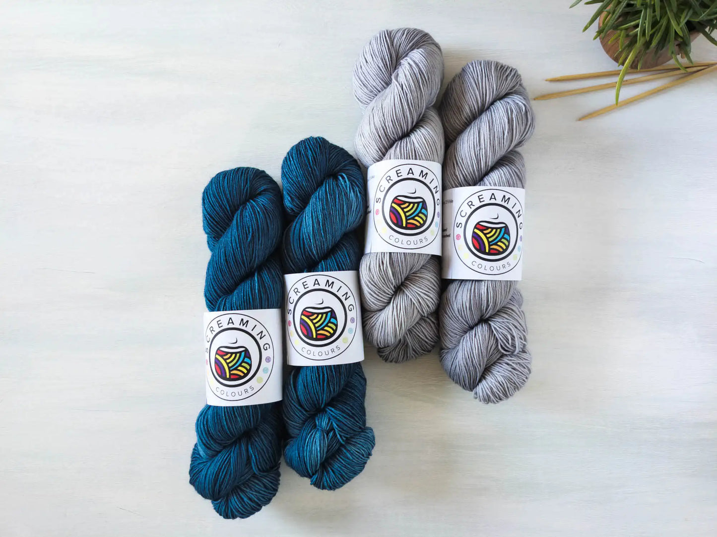 Silberne Wellen - Blue Socks Quartett (Westknits MKAL Set 2024)