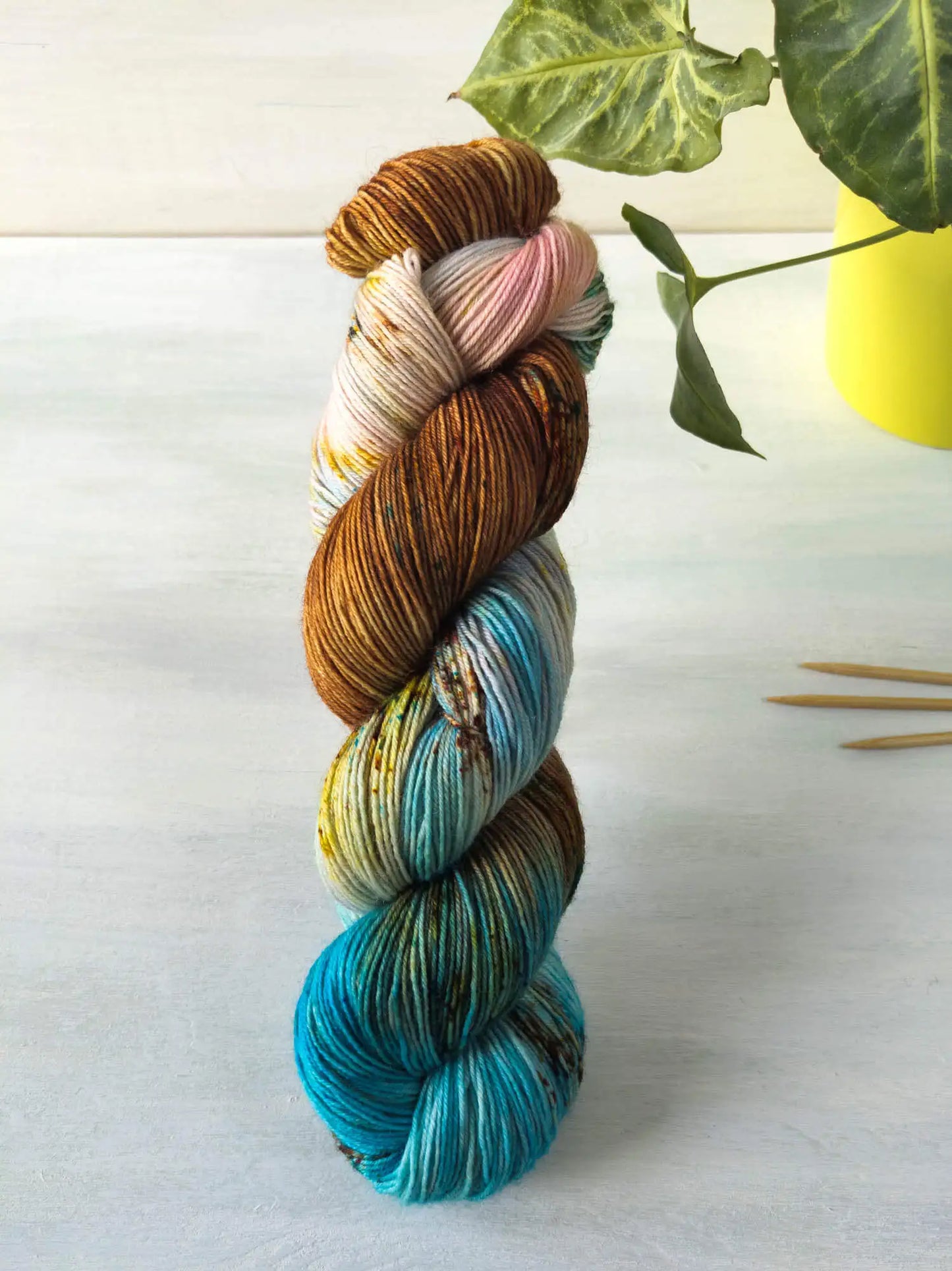 Steampunk-Libelle - Monatsfärbung April 2026 *Dye to order