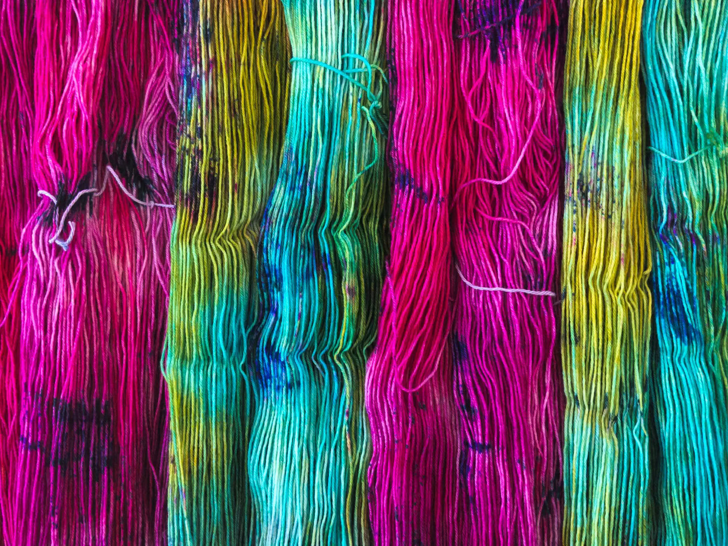 Maskenball - Monatsfärbung Februar 2026