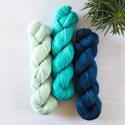 Meeresschaum - Blue Socks Trio *Dye to order