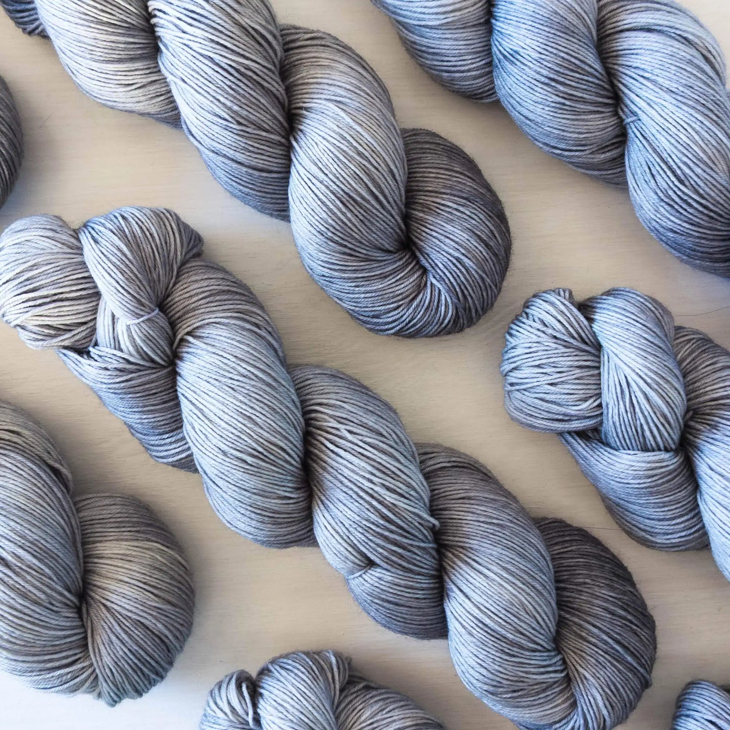 Silbergrau - Blue Socks (BFL/Nylon)