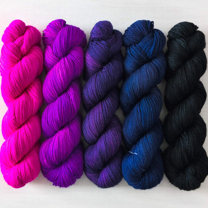 Dark Rave - Blue Socks Quintett *Dye to order