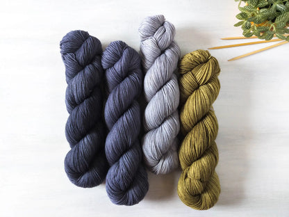Graue Olive - Blue Socks Quartett *Dye to order
