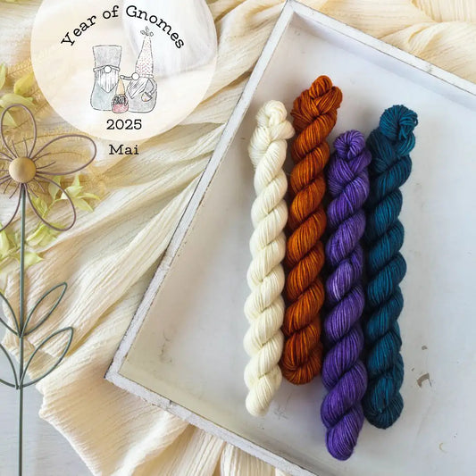 Gnome Mondkrämer - Blue Socks Minis (Year of Gnomes May)