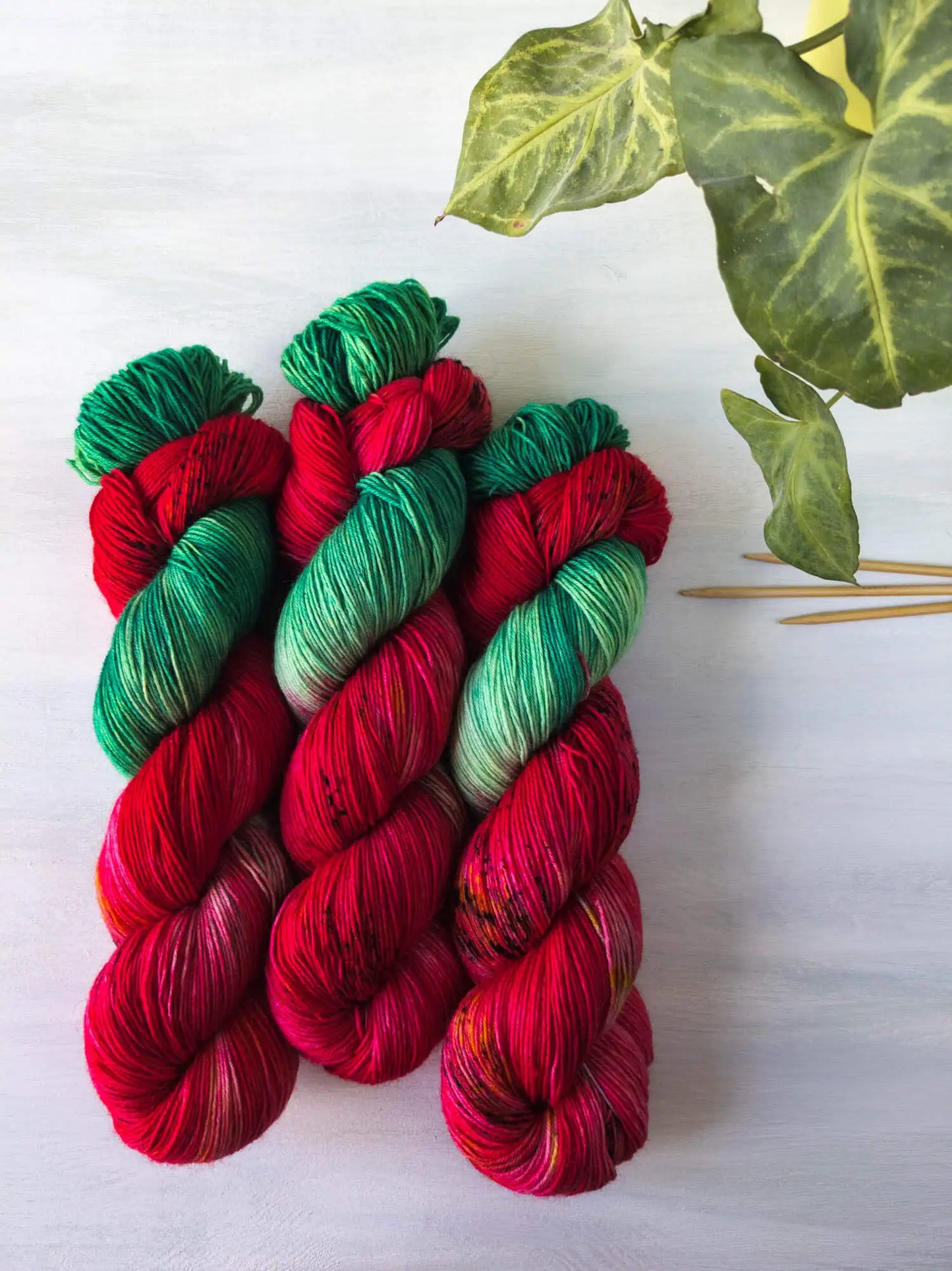 Erdbeere - Monatsfärbung Juni 2026 *Dye to order