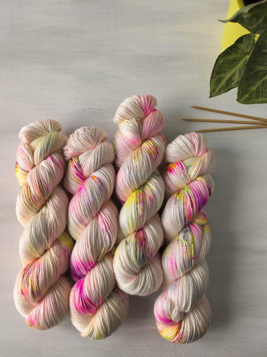 Lichttanz - Pearl (BFL/Seide) *Dye to order