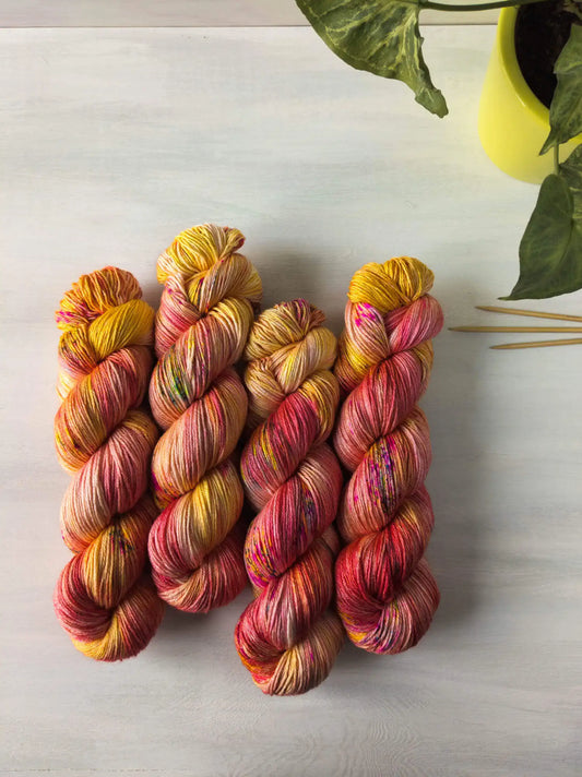 Neon Peach - Pearl (BFL/Seide) *Dye to order