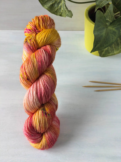 Neon Peach - Pearl (BFL/Seide) *Dye to order