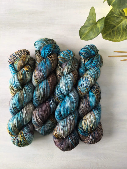 Vertrauen - Pearl (BFL/Seide) *Dye to order