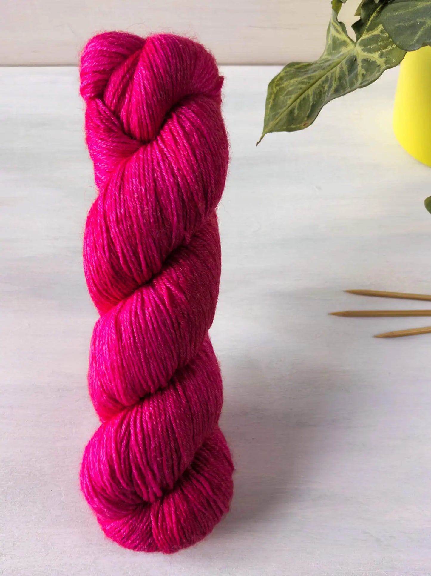 Jelly Red - Boo (BFL/Bambusviskose) *Dye to order