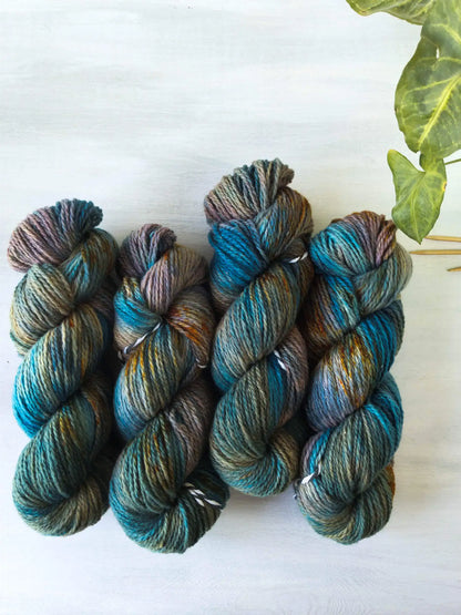 Vertrauen - Wiese (100% Deutsches Merinolandschaf nonsuperwash) *Dye to order