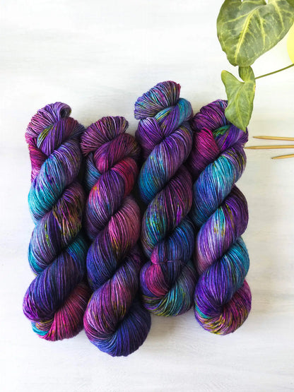 Hortensie - Blue Socks (BFL/Nylon) *Dye to order