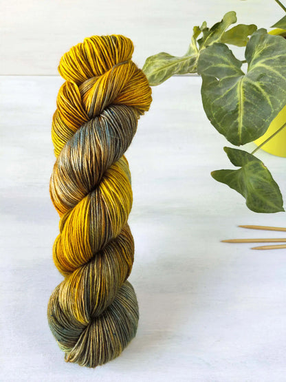 Krafla Vulkan - Monatsfärbung September 2026 *Dye to order