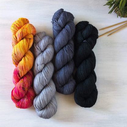 Neon Eclipse - Blue Socks Quartett *Dye to order